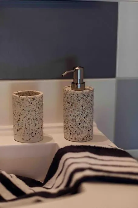 Holiday home Maison Et Jardin 2Chambres 2Salles De Bain Sene