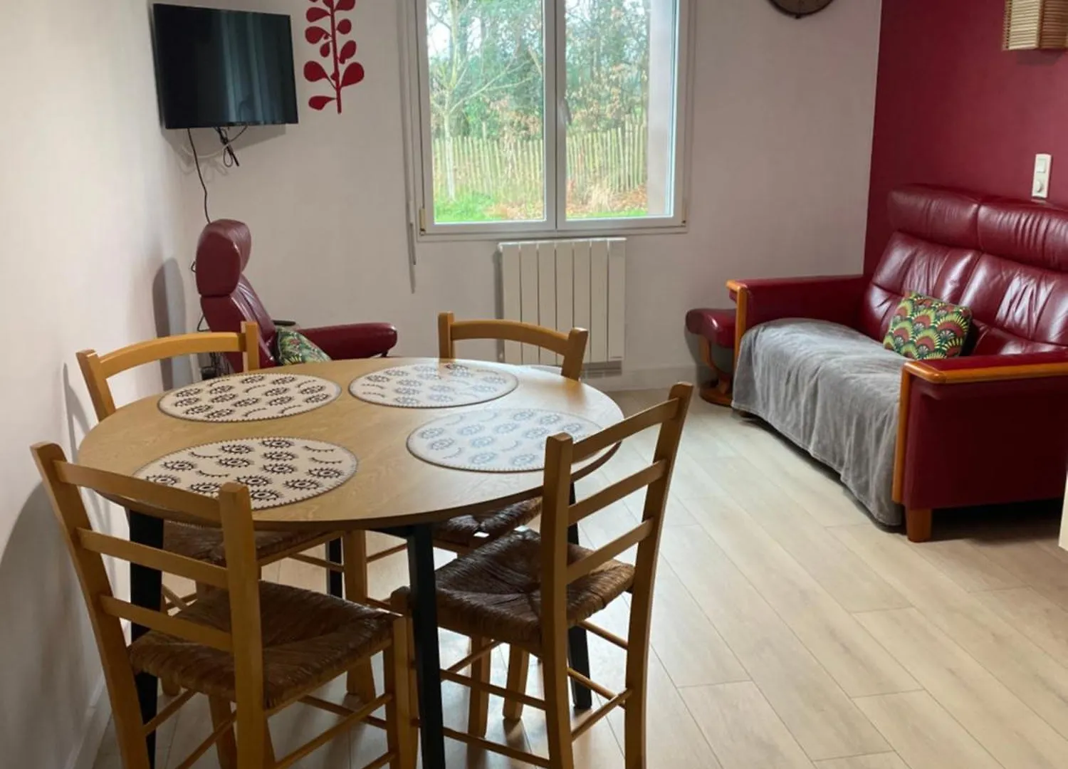 Maison Et Jardin 2Chambres 2Salles De Bain Sene Holiday home