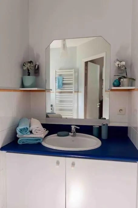 Maison Et Jardin 2Chambres 2Salles De Bain Sene Holiday home